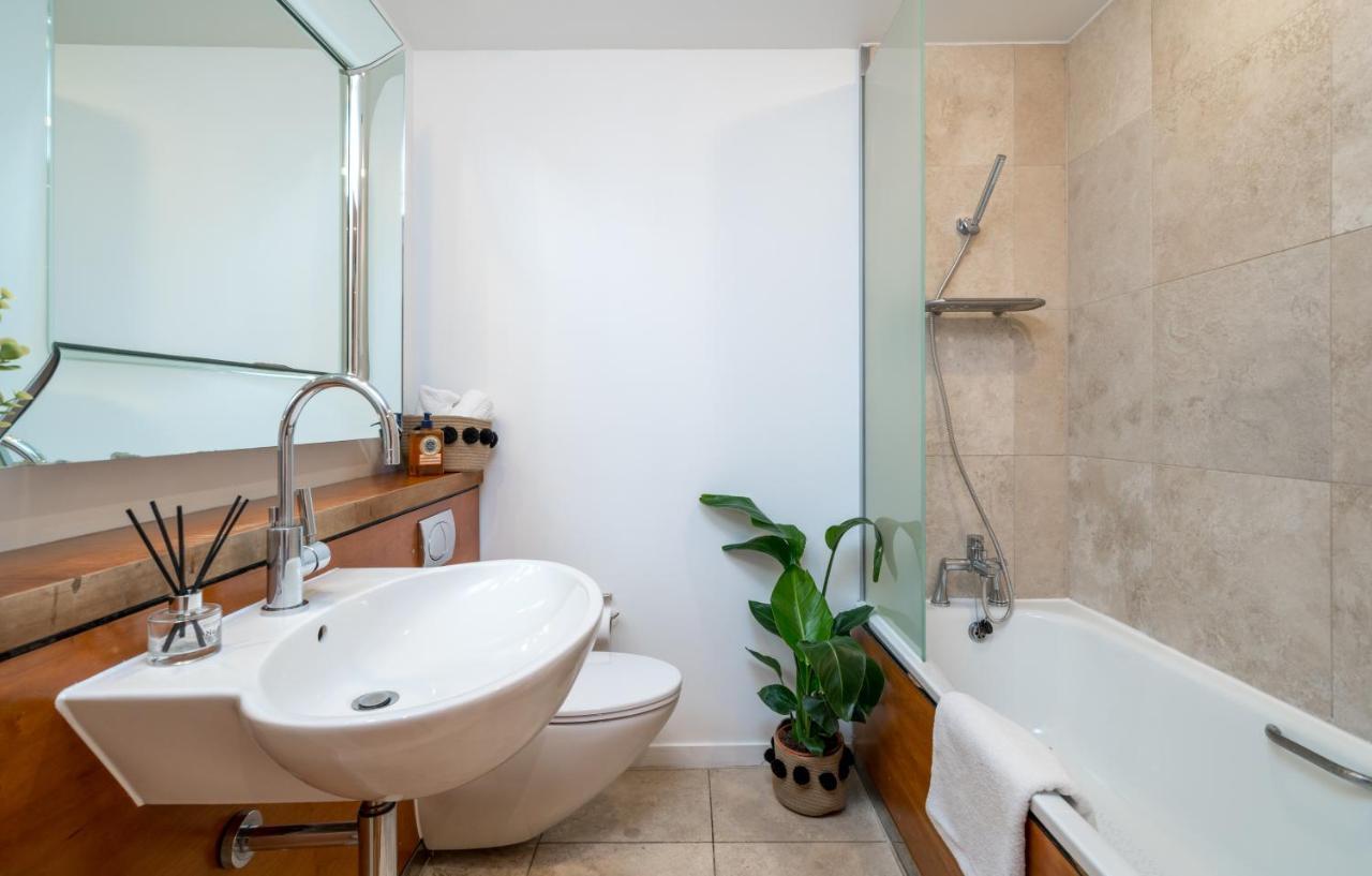 2 Bedroom Apartment With Park Views Shoreditch Londýn Exteriér fotografie
