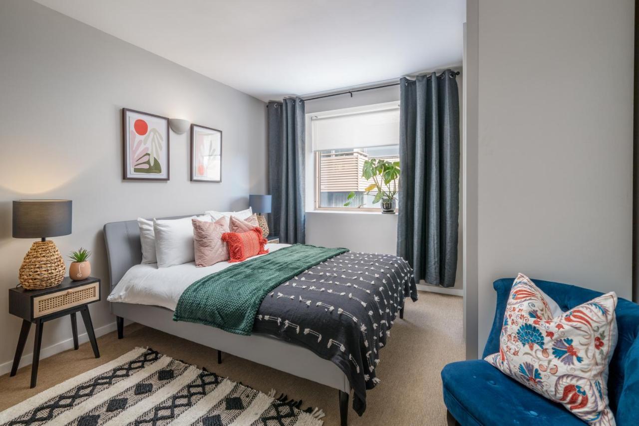 2 Bedroom Apartment With Park Views Shoreditch Londýn Exteriér fotografie